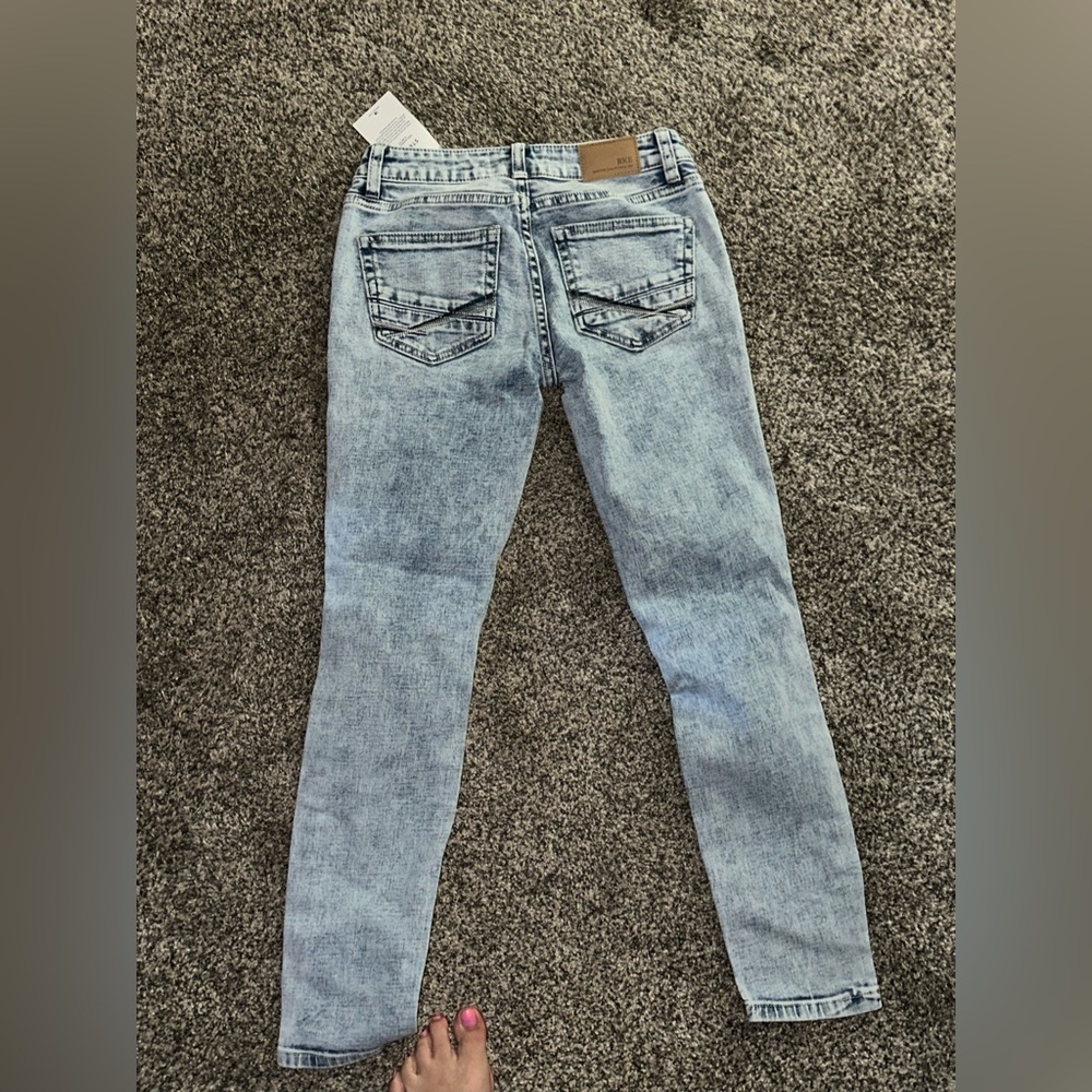 BKE Women's Light Blue Skinny Jeans